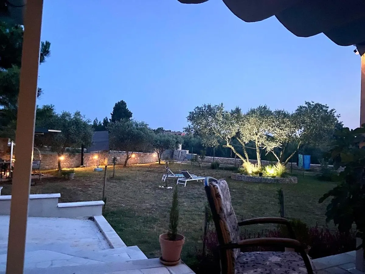 Haus Oliveto Βίλα Peroj